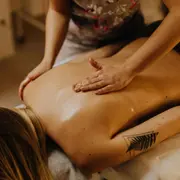 Massage relaxant à Toulon (83)
