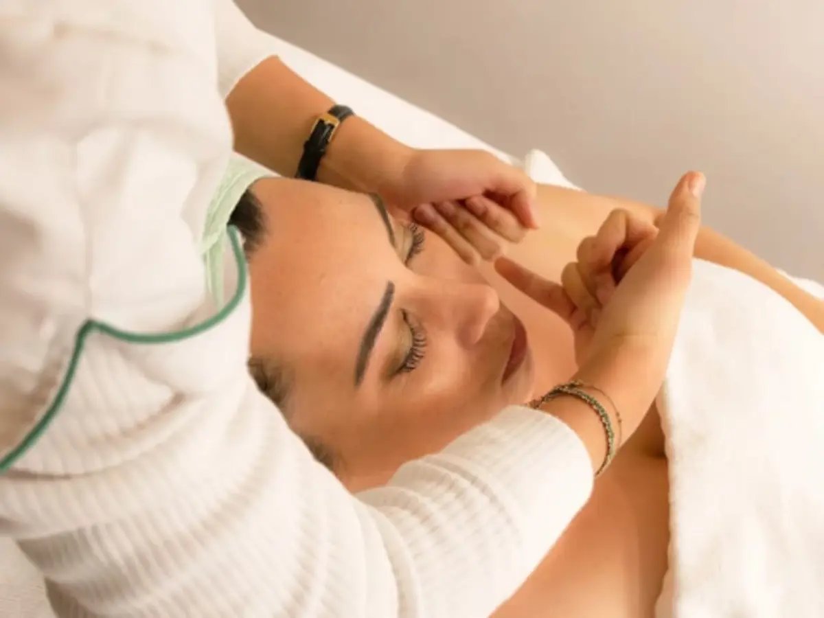 Massage visage à l’huile d’argan à Rezé (44)