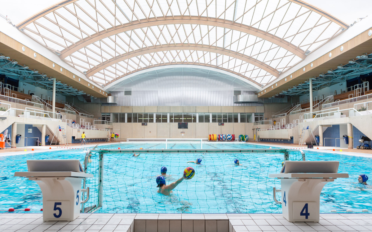 Match de water-polo dans la piscine Georges Vallerey