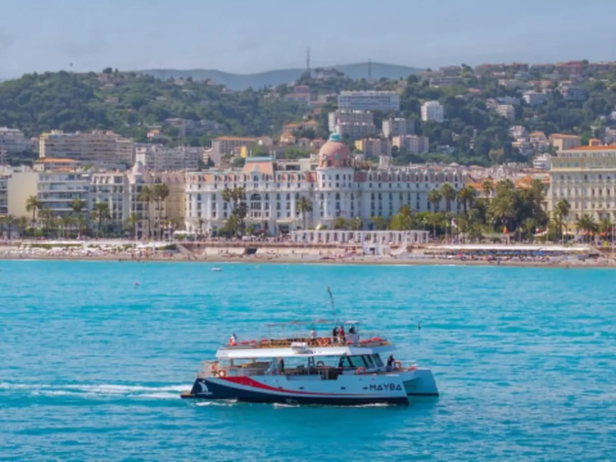 Matinée découverte en catamaran au départ de Nice