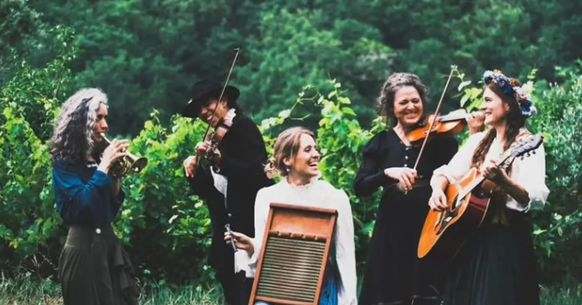 Maude & The Heralds