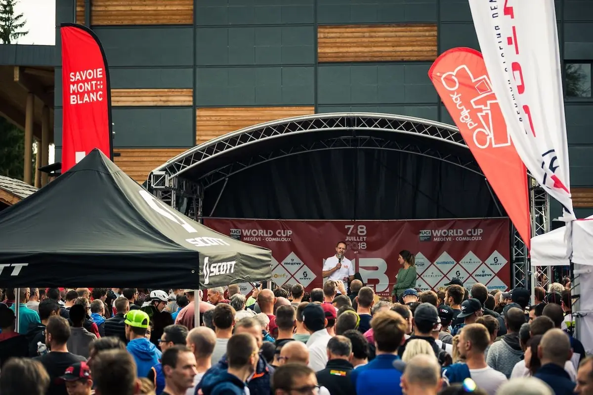 Un village exposant est aussi mis en place le temps de la course. 