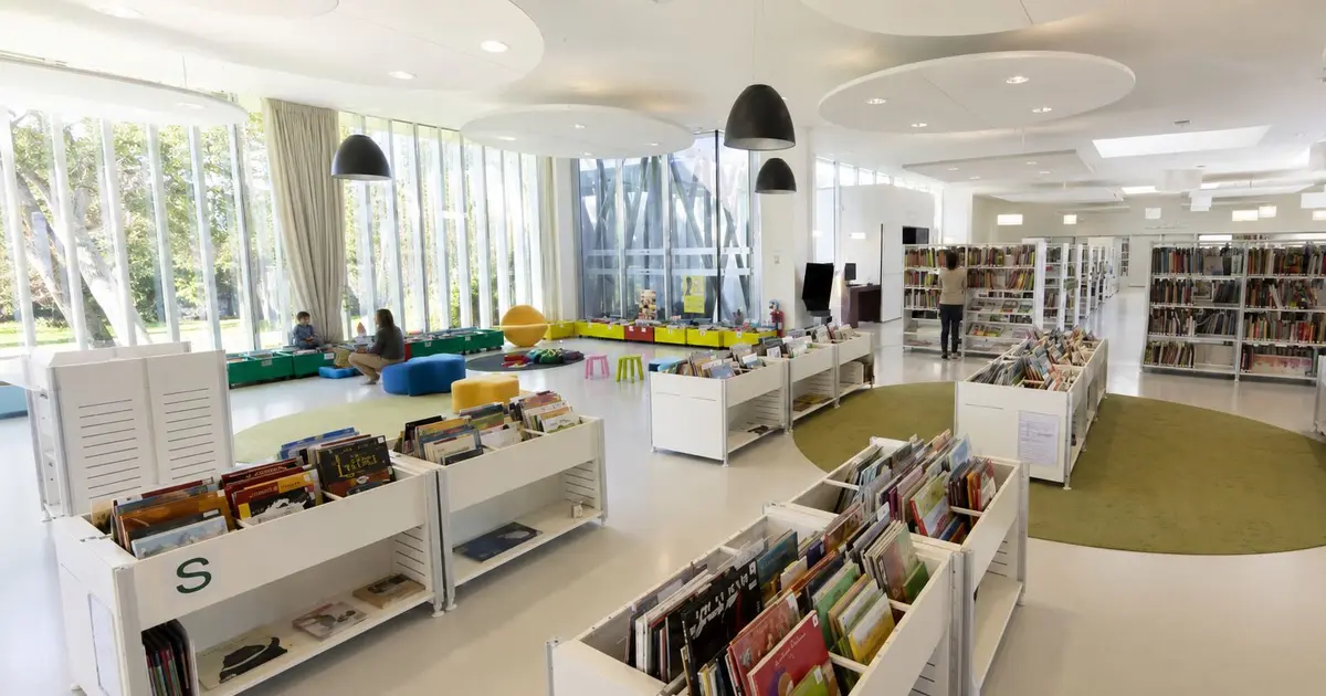 Bois Fleuri Media Library in Lormont