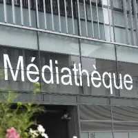 L'entrée de la Médiathèque de Montbéliard &copy; Denis Bretey-Ville de Montbéliard