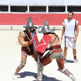 Médiation - démonstration : les gladiateurs dans l'Amphithéâtre