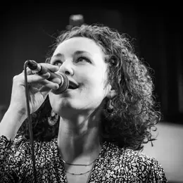 Mélina Tobiana quintet – Festival Jazz Pourpre
