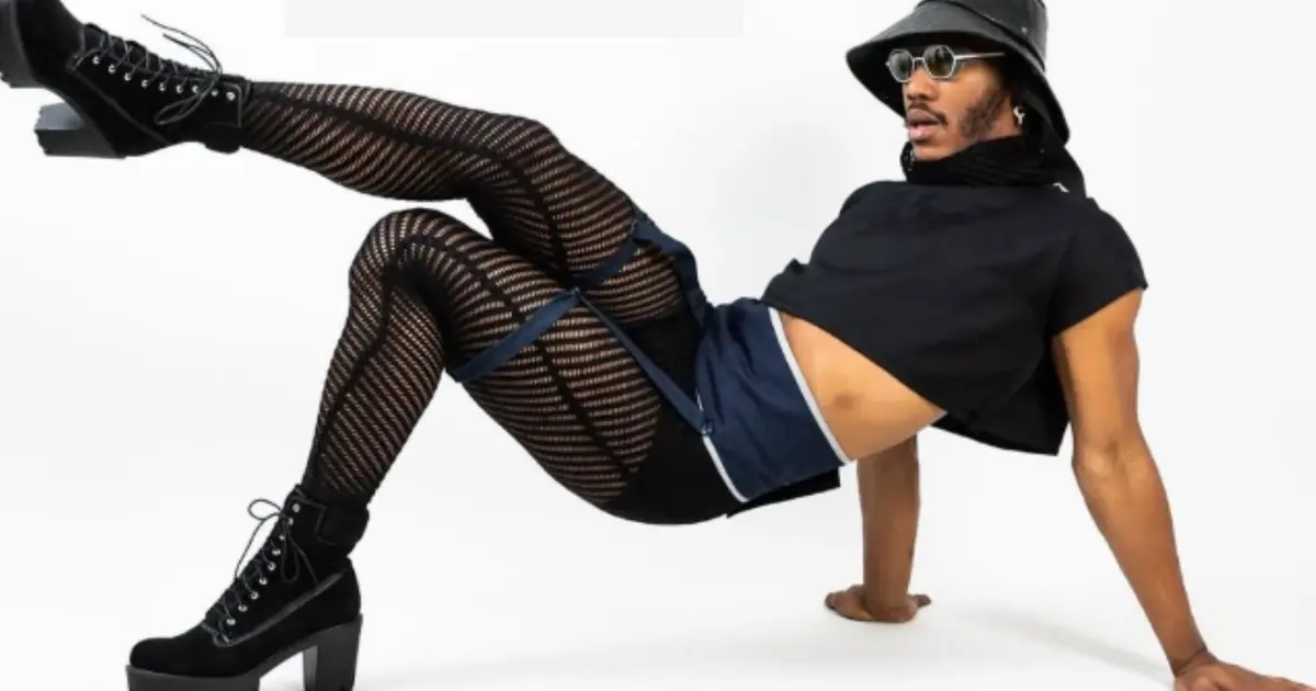 Melodrape, l'habit fait la musique | Performance par Snake HEBI