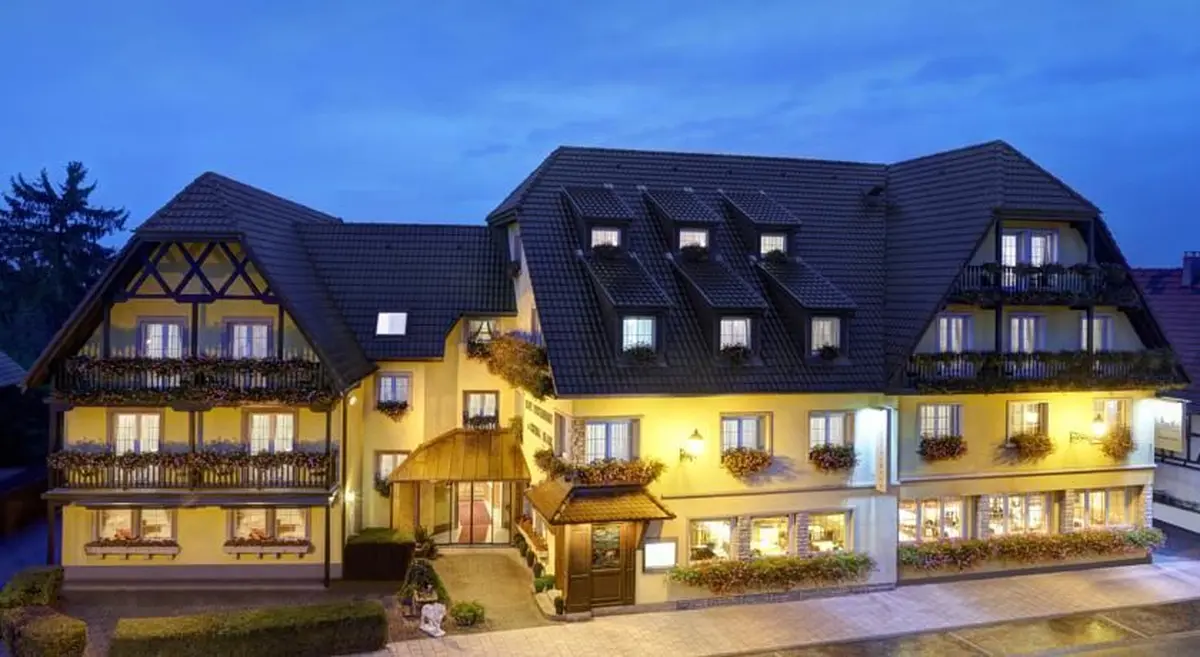 Au Cheval Blanc, c'est un restaurant mais aussi un hôtel 4*