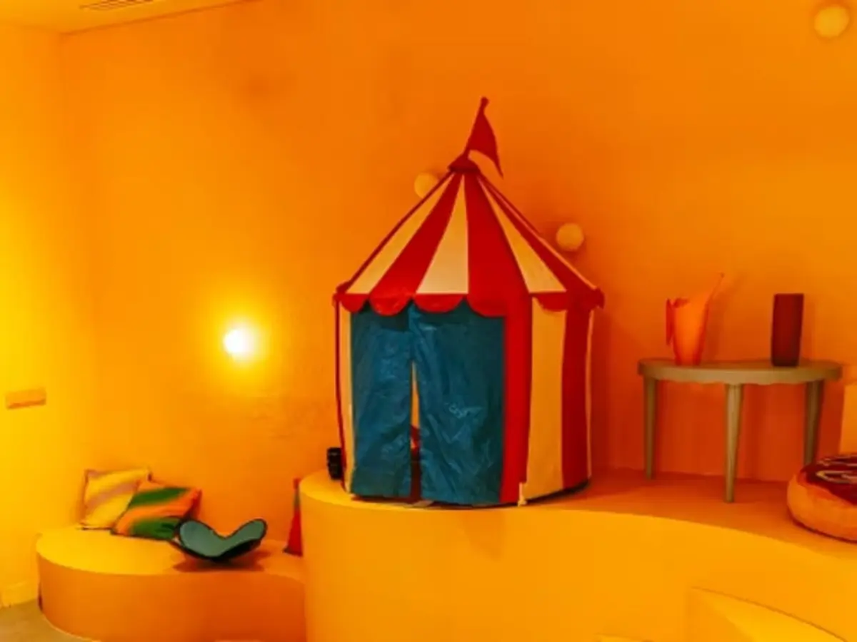 Merci Internet Le dernier qui rit gagne à Paris 9ème