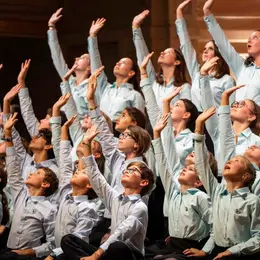 Messe avec le Choeur national des Petits Chanteurs de la Messe du Pape en France