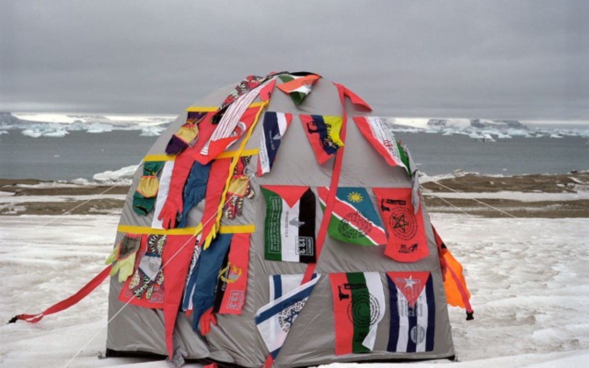 Lucy + Jorge Orta, Antarctic village no borders, 2007-2021.