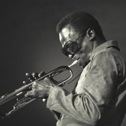 Miles Davis, la nuit aussi est un soleil