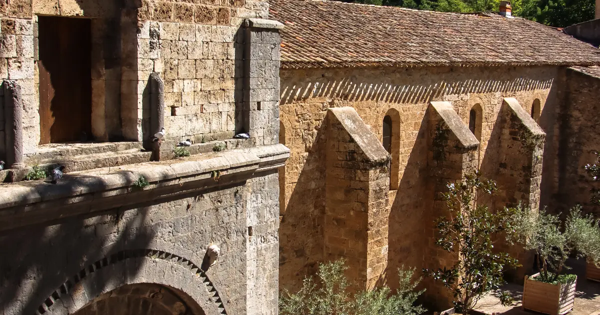 Mille Ans D'Histoire Dans L'Un Des Plus Beaux Villages De France