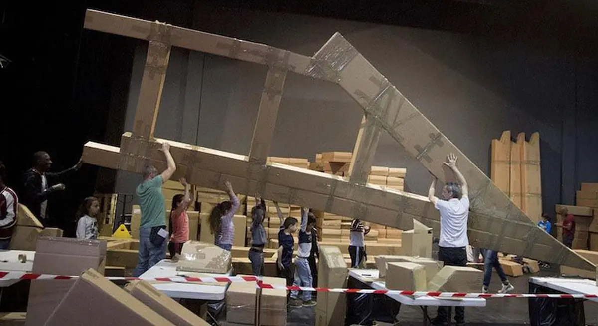 Mimos (Autour du festival) : Ateliers de pré-construction d'une oeuvre monumentale éphémère
