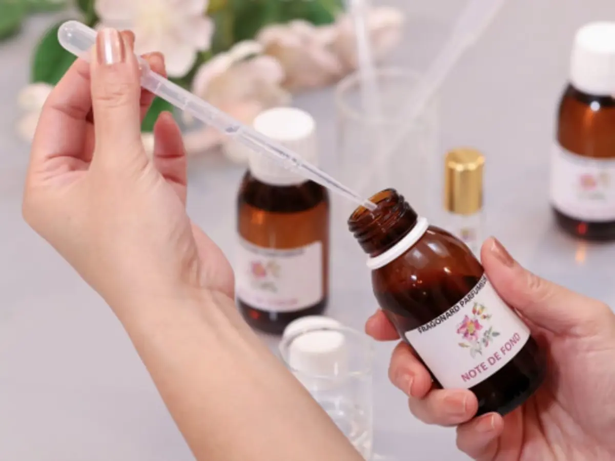 Mini atelier de création de parfum à Eze-Village (06)