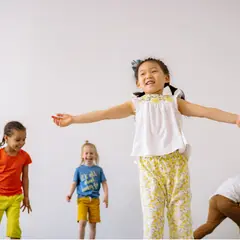 Mom'en Familles - Danse joyeuse