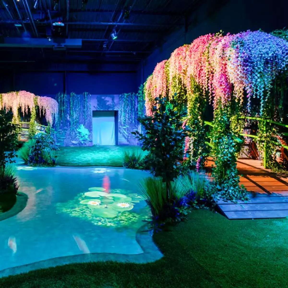 Monet : The Immersive Experience