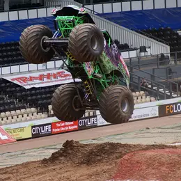 Monster Spectacular (cascades)