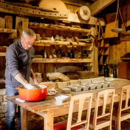 Moulin de Négreville : visite et fabrication de bouillie de sarrasin