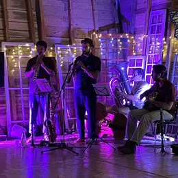 Moulin Swing