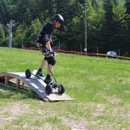 Mountain board : un nouveau sport de glisse en montagne