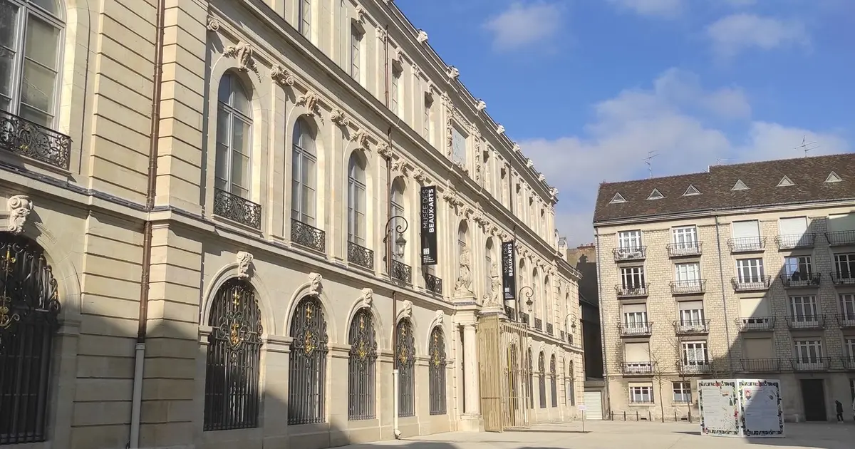 La façade du Palais des Ducs de Bourgogne où se trouve le Musée des Beaux Arts de Dijon