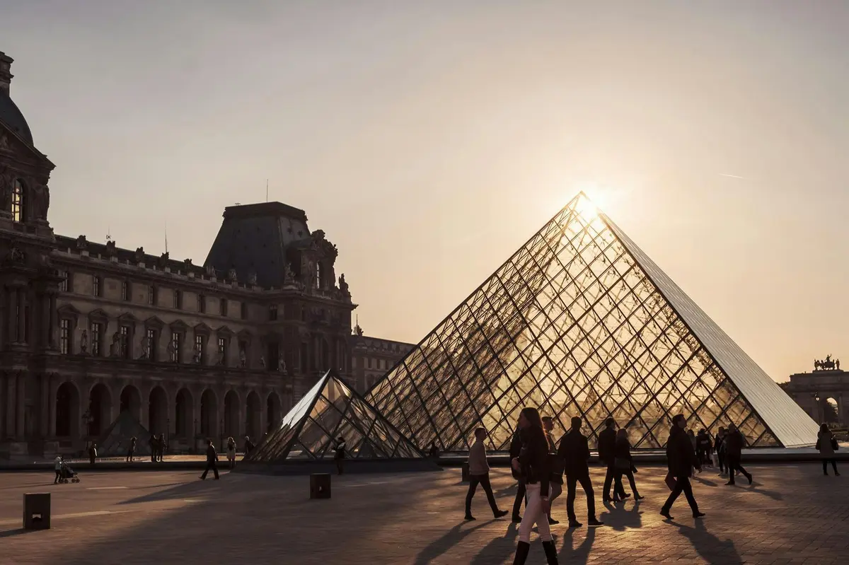 Musée du Louvre : Entrée réservée + Visite guidée en soirée