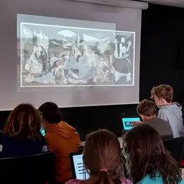 Musée numérque et atleier crochet et dessin , à la Micro-Folie