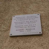 La plaque gravée sur la devanture du Musée Sundgauvien DR