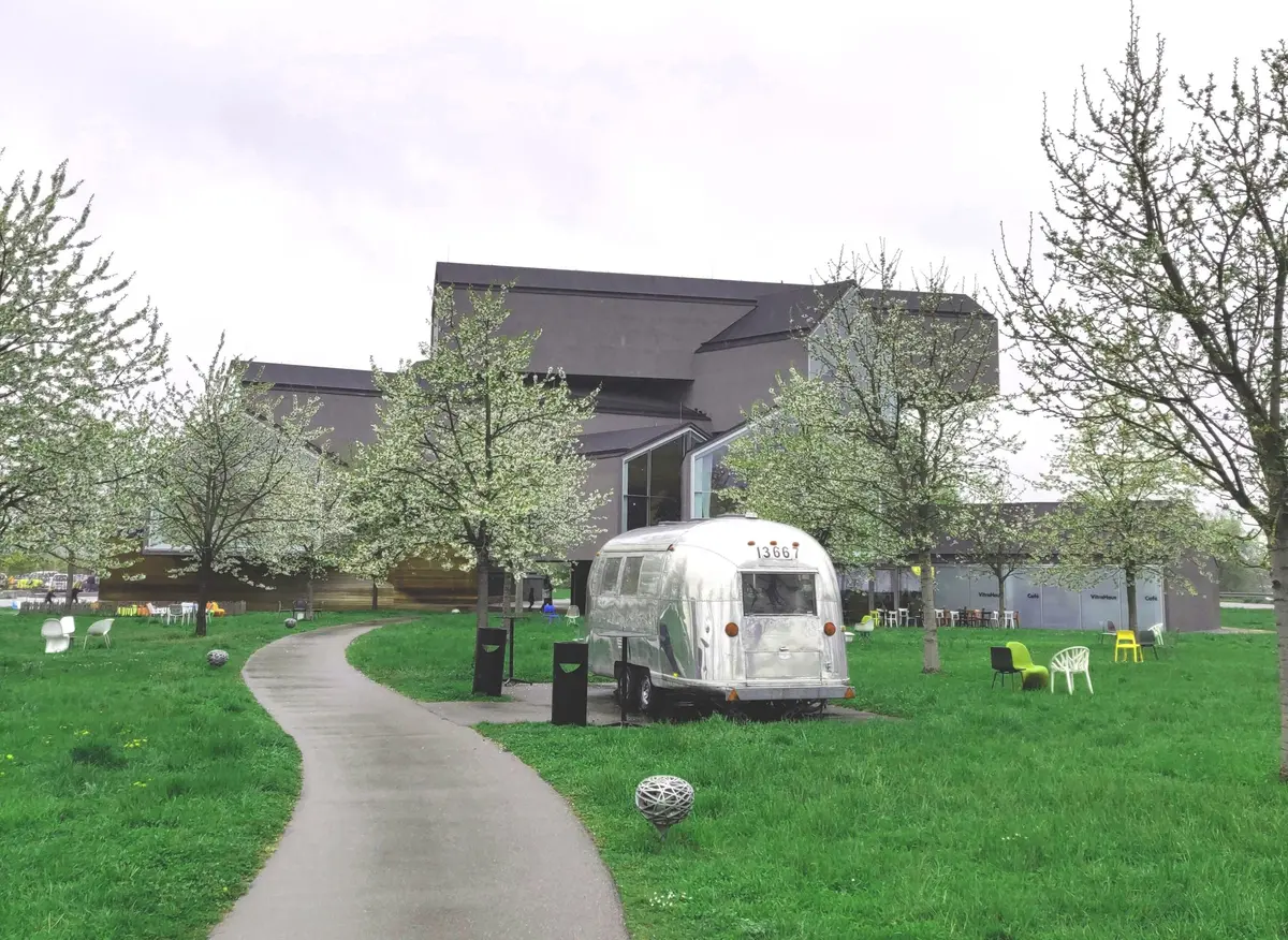 Zoner au showroom Vitra