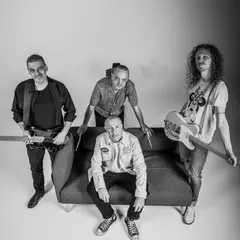 Music en Vignes LOLA GROUPE