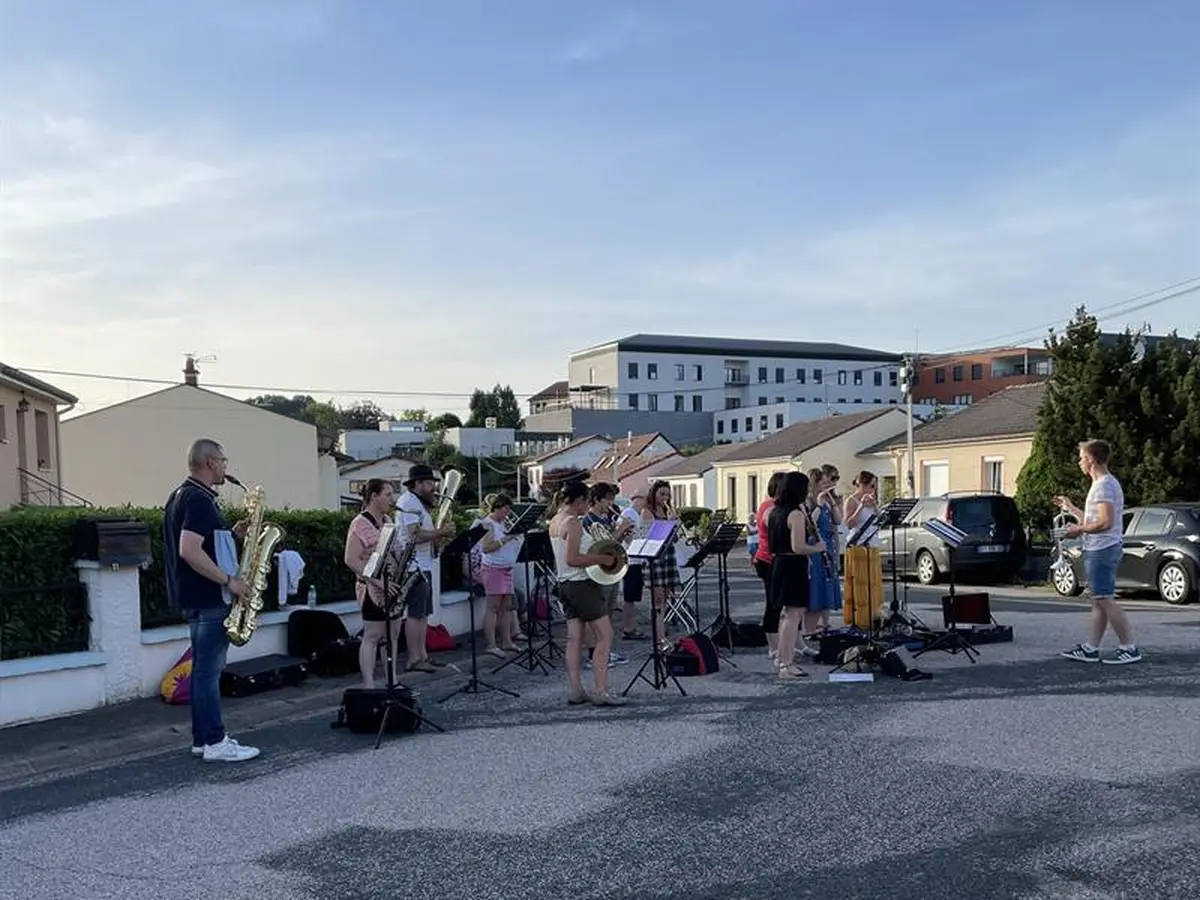 Musique Municipale de Bruyères - répétition en plein-air (Laval-sur-Vologne)