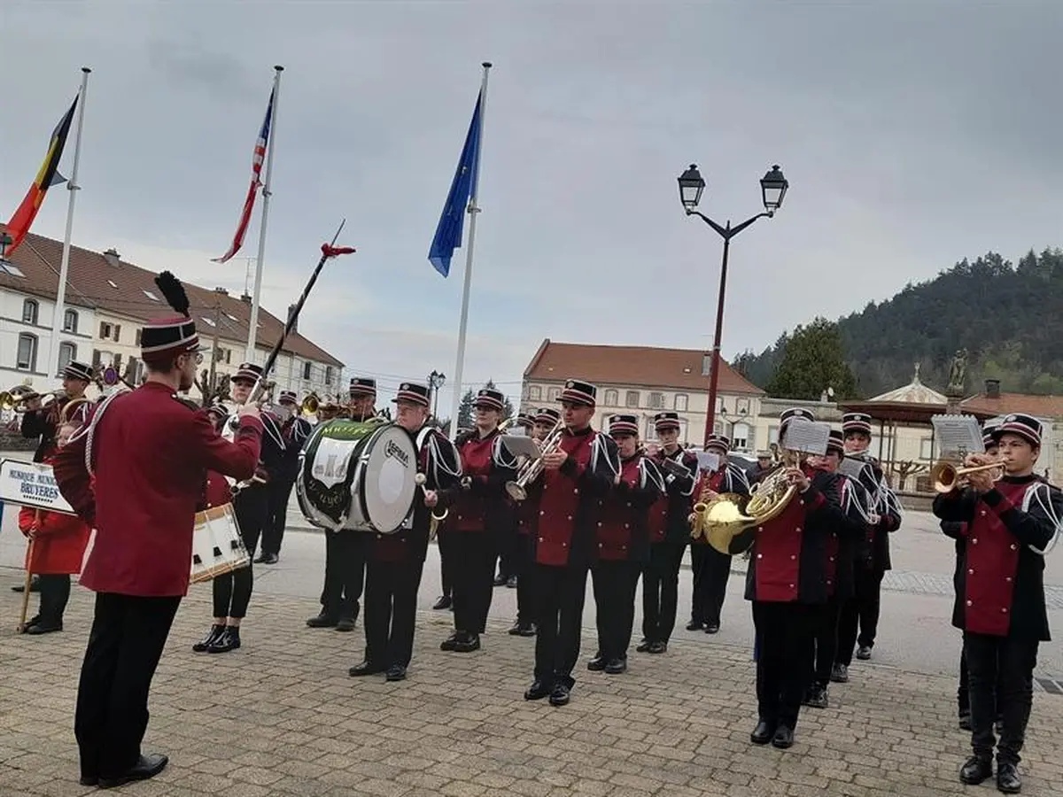 Musique Municipale de Bruyères - répétition en plein-air (Brouvelieures)