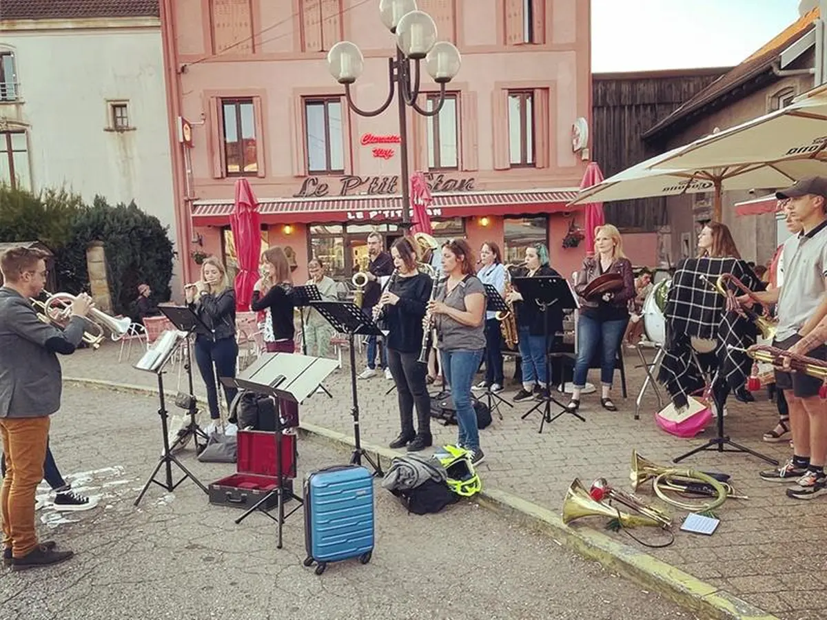 Musique Municipale de Bruyères - répétition en plein-air (Brass'Potes)