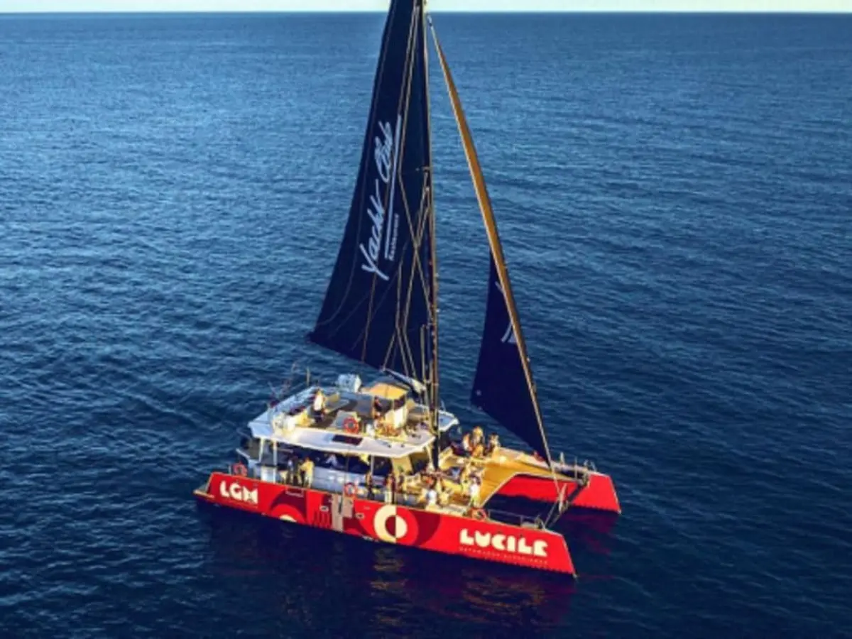 Navigation à la voile en catamaran à La Grande-Motte (34)