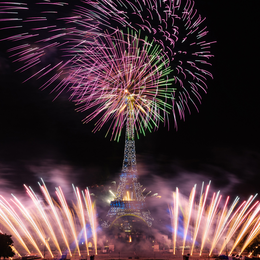 Ne manquez pas le feu d'artifice du 13-Juillet à la tour Eiffel