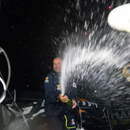 Nicolas Lunven remporte la Solitaire du Figaro 2026 : un troisième sacre historique
