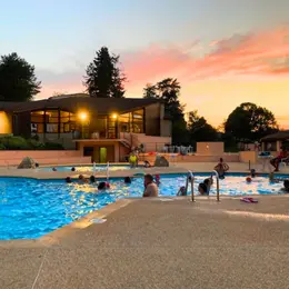Nocturnes à la piscine