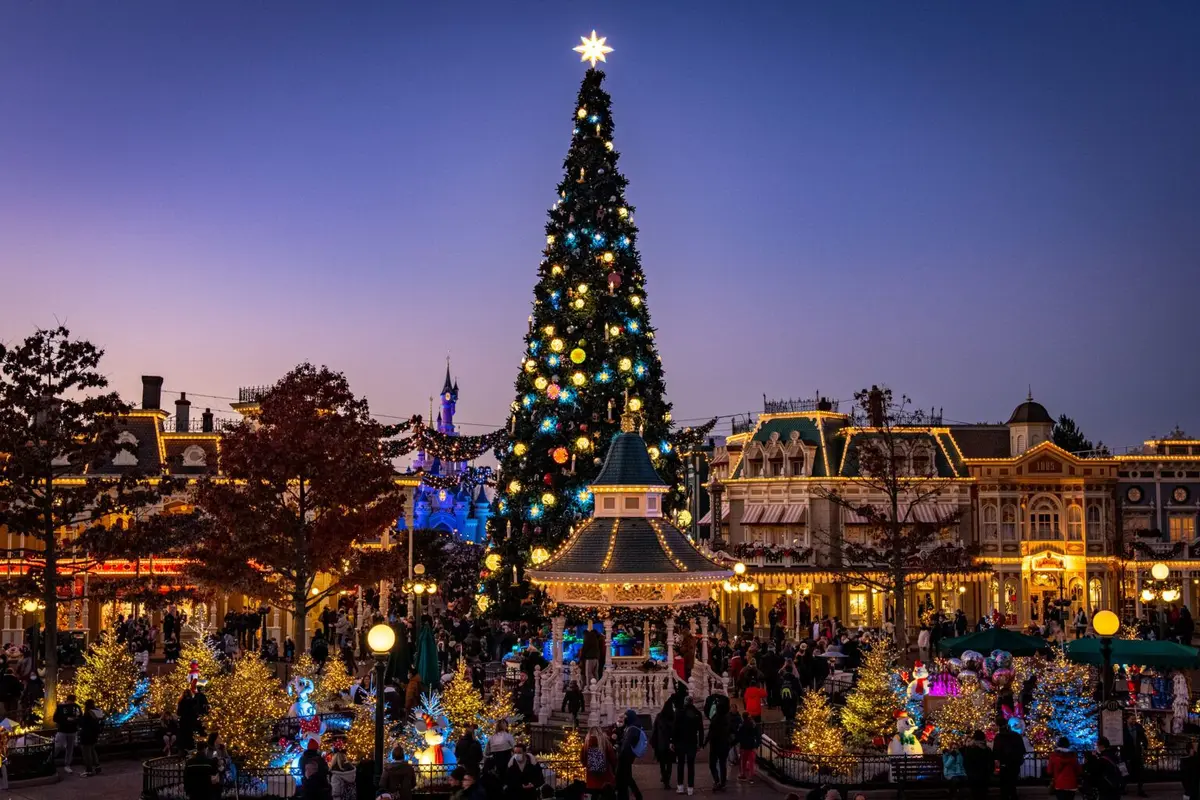 L'esprit de Noël à Disneyland Paris