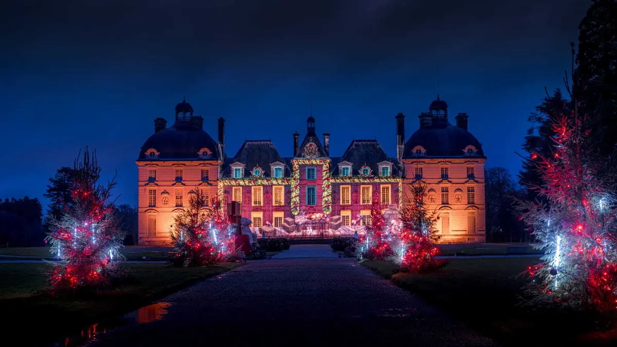 Noël 2026 au château de Cheverny : illuminations, décorations géantes et mapping sur la façade