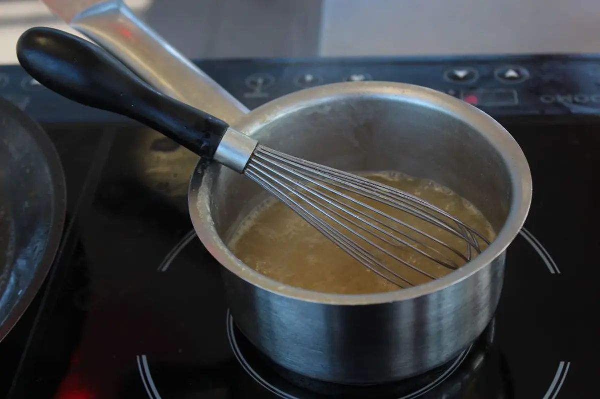 Préparez le fumet de poisson