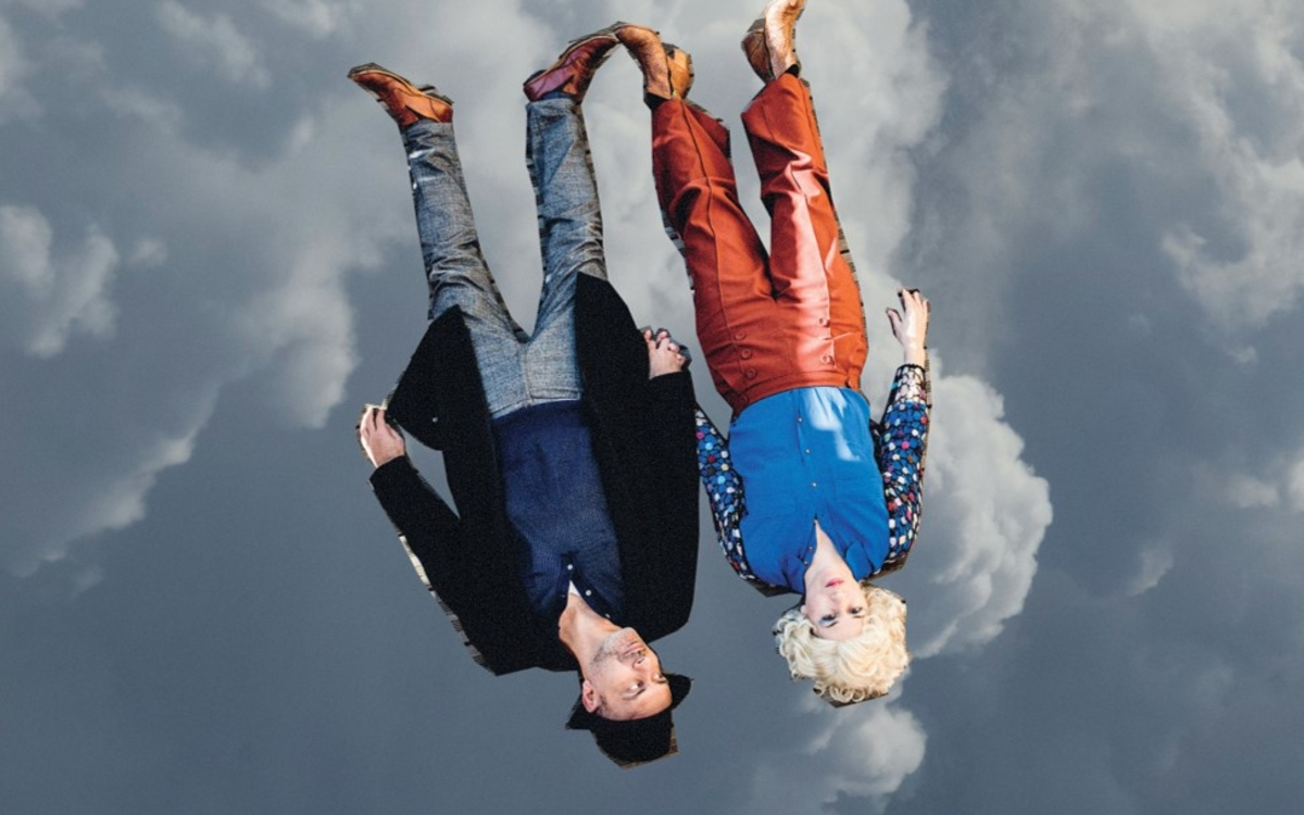 Notre histoire (se répète) : une farce amoureuse qui explore nos mémoires collectives