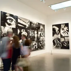 Les bébés joueurs au musée