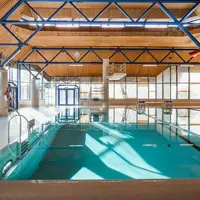 Bassin de natation de la Piscine Obermattenbad de Gundelfingen DR