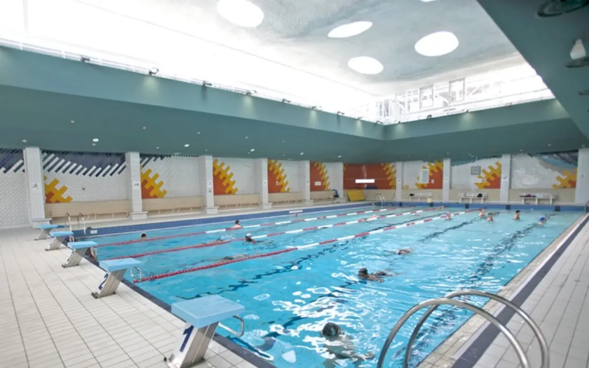 Piscine Mourlon (15e).