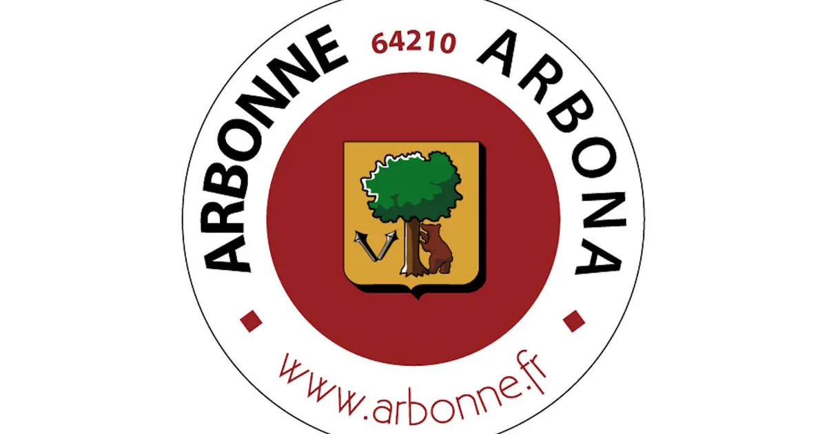 Octobre Rose : Accrochage de la guirlande sur la mairie Arbonne 2026