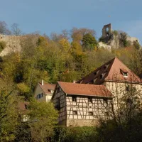 Une vue du château de Ferrette, dans le Sundgau &copy; OT Sundgau