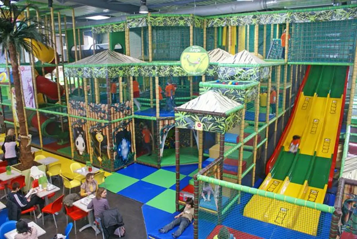 La structure de jeux géante d'Okidok