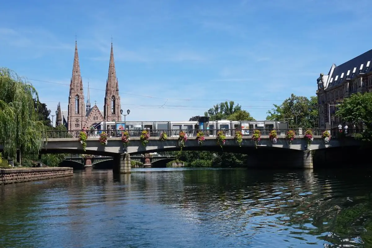 On arrive en plein centre-ville !