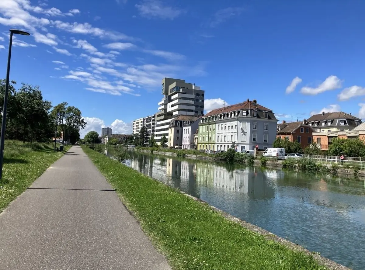 Vue pendant votre run au bord du canal.